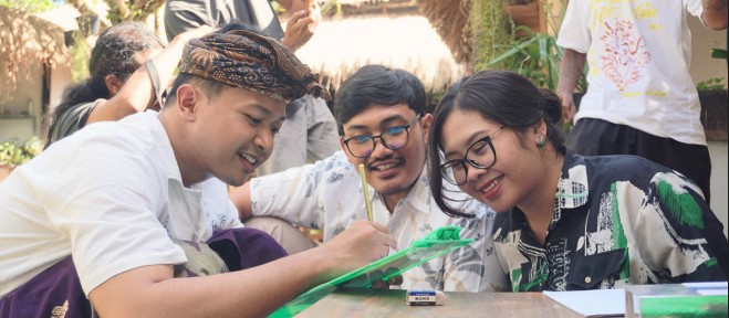 Kamasan Character and Coloring